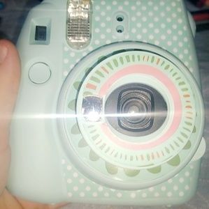 Poloroid camera cheap!